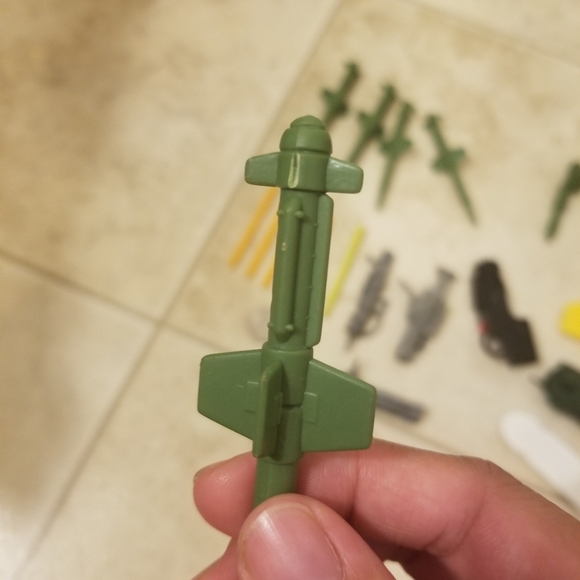 Gi Joe accessories loose lot rocket gun weapon unknown vintage read - Picture 10 of 12